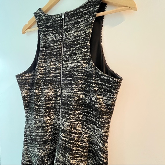 Black & white fit and flare Banana Republic midi dress, size 10 - Picture 3 of 13